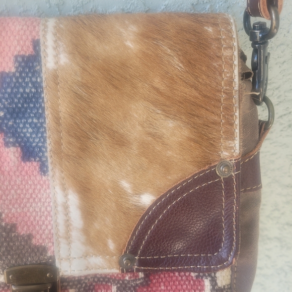 Myra Bag Rustic Multicolor Crossbody - Picture 5 of 16